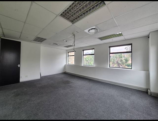 850M² OFFICE TO LET IN SUNNINGHILL